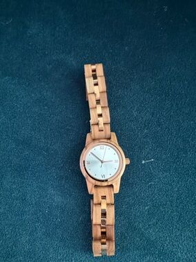 Women’s El Gapon Wood Link Bracelet Watch